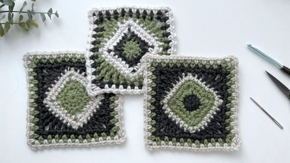 Graceful Diamond Crochet Square